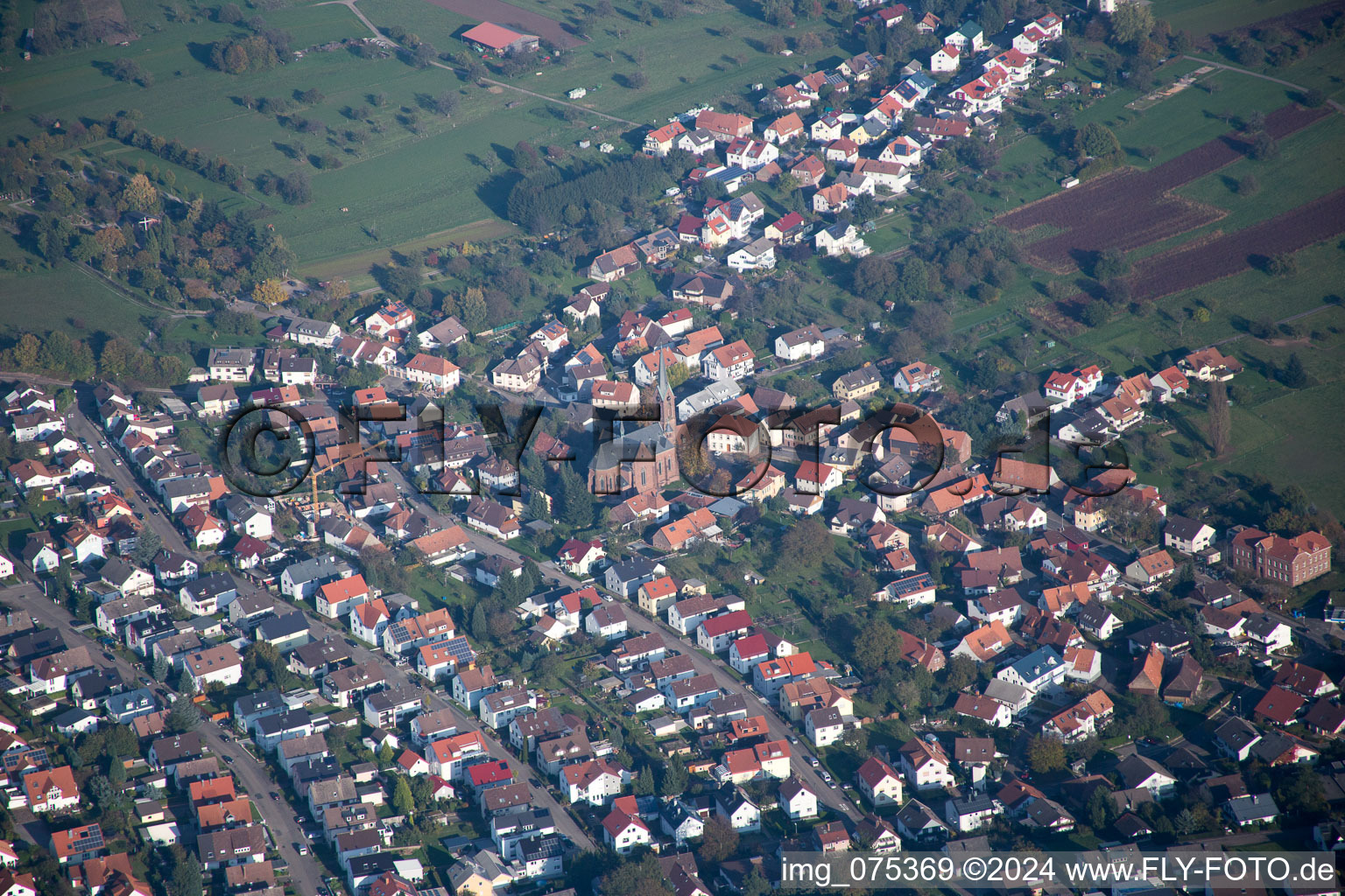 Vue aérienne de Quartier Schöllbronn in Ettlingen dans le département Bade-Wurtemberg, Allemagne