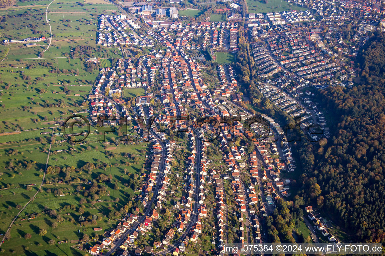 Vue aérienne de Quartier Busenbach in Waldbronn dans le département Bade-Wurtemberg, Allemagne