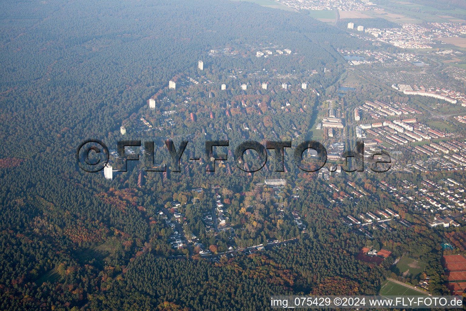 Vue aérienne de Quartier Oststadt in Karlsruhe dans le département Bade-Wurtemberg, Allemagne