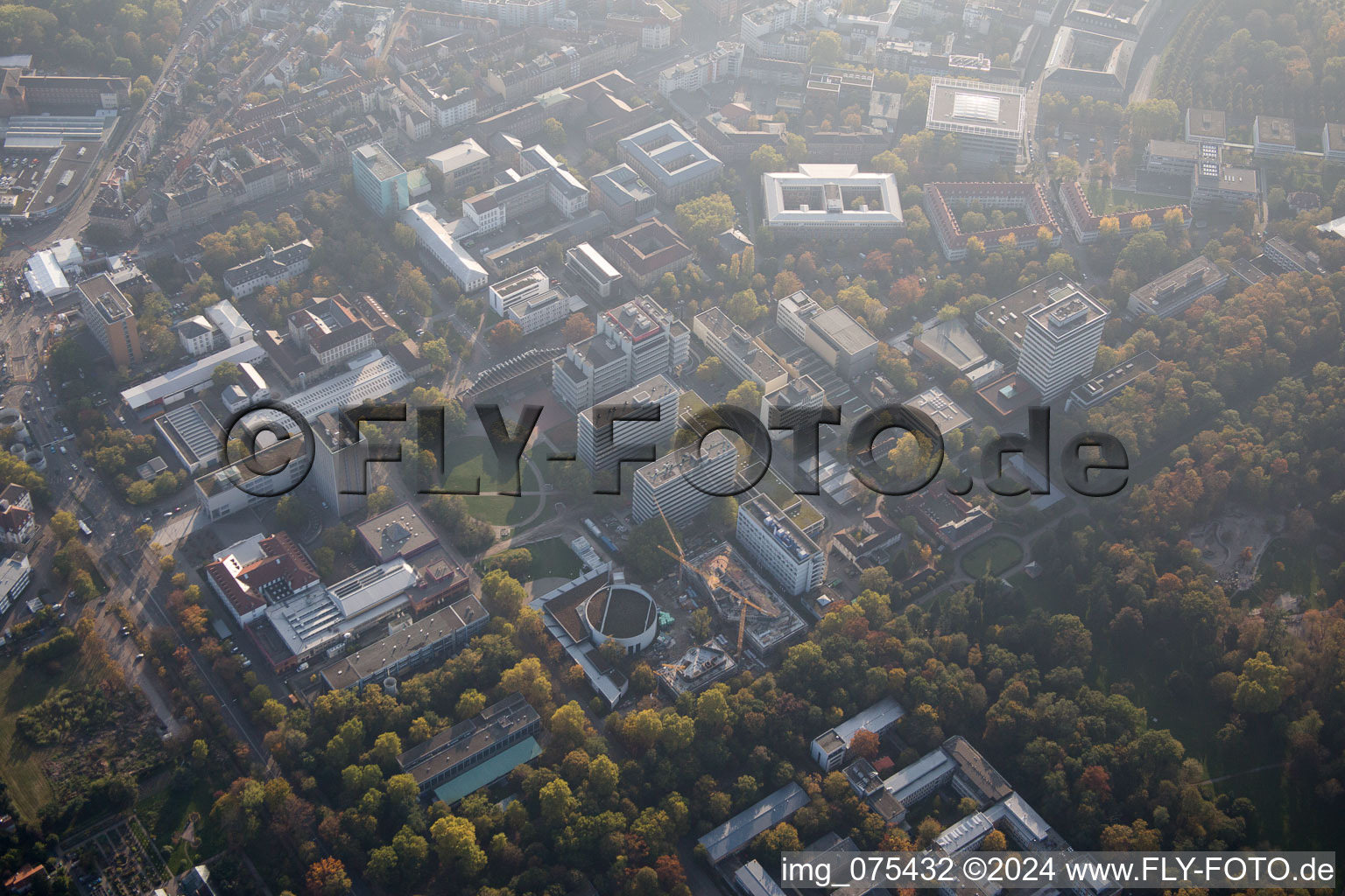 Vue aérienne de Quartier Oststadt in Karlsruhe dans le département Bade-Wurtemberg, Allemagne