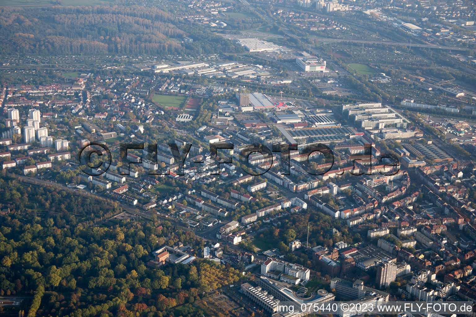 Quartier Oststadt in Karlsruhe dans le département Bade-Wurtemberg, Allemagne d'en haut