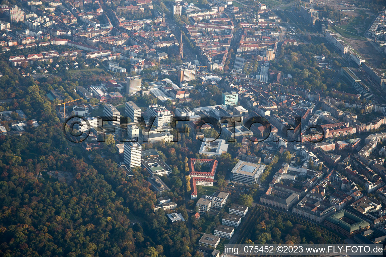 Vue aérienne de KIT Engesserstr à le quartier Innenstadt-Ost in Karlsruhe dans le département Bade-Wurtemberg, Allemagne