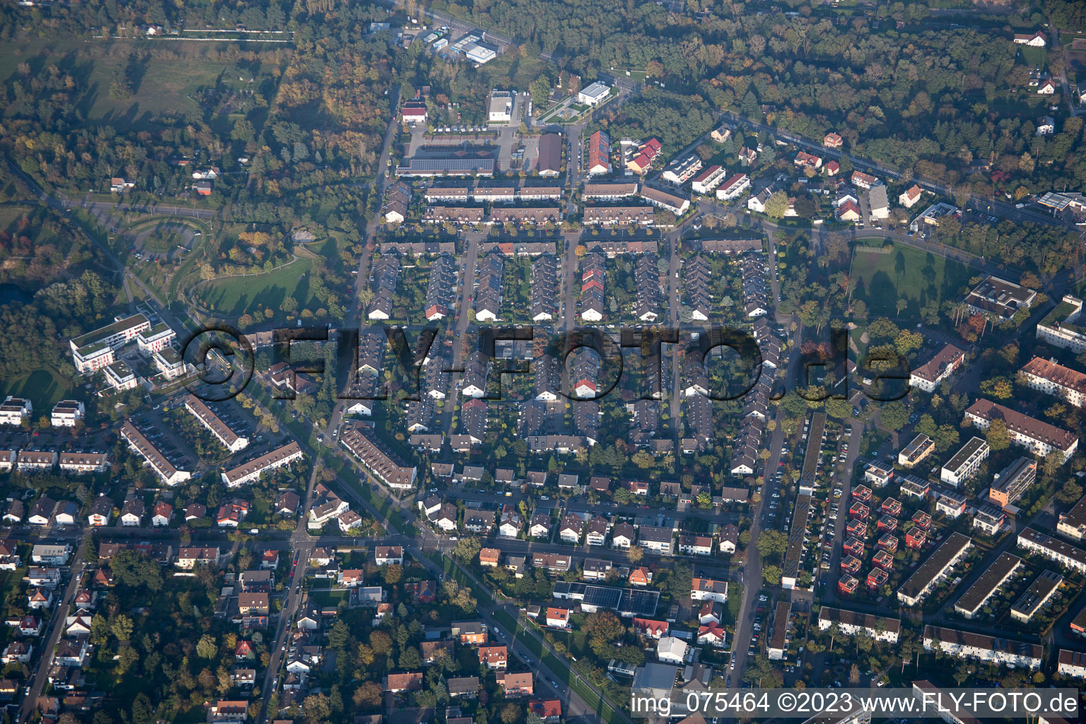 Vue aérienne de Chemin de la rose musquée à le quartier Neureut in Karlsruhe dans le département Bade-Wurtemberg, Allemagne