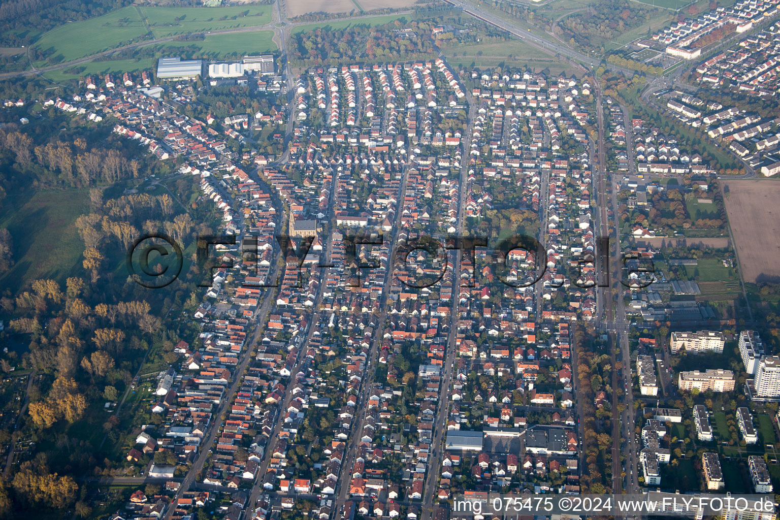 Quartier Neureut in Karlsruhe dans le département Bade-Wurtemberg, Allemagne depuis l'avion