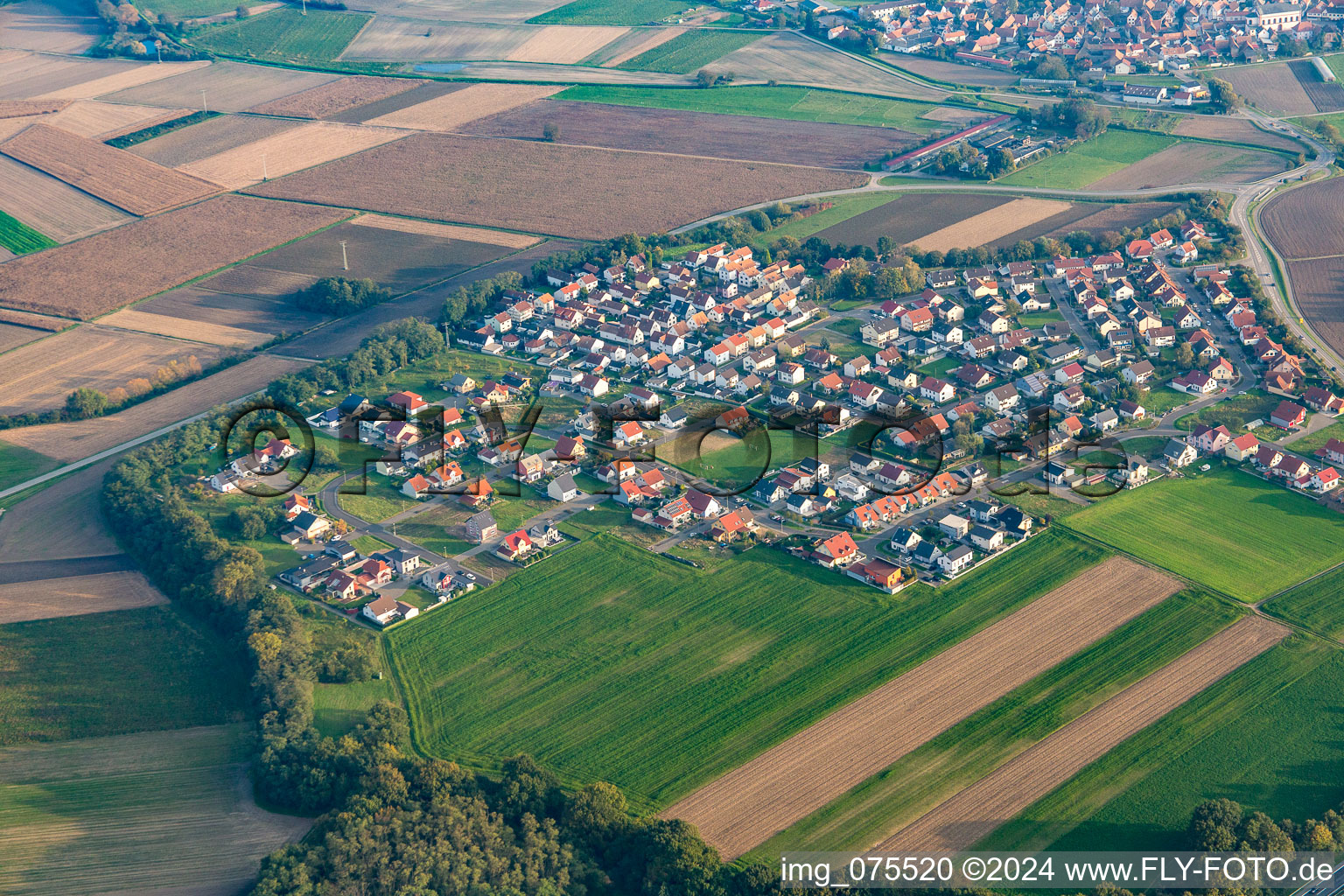 Enregistrement par drone de Quartier Hardtwald in Neupotz dans le département Rhénanie-Palatinat, Allemagne