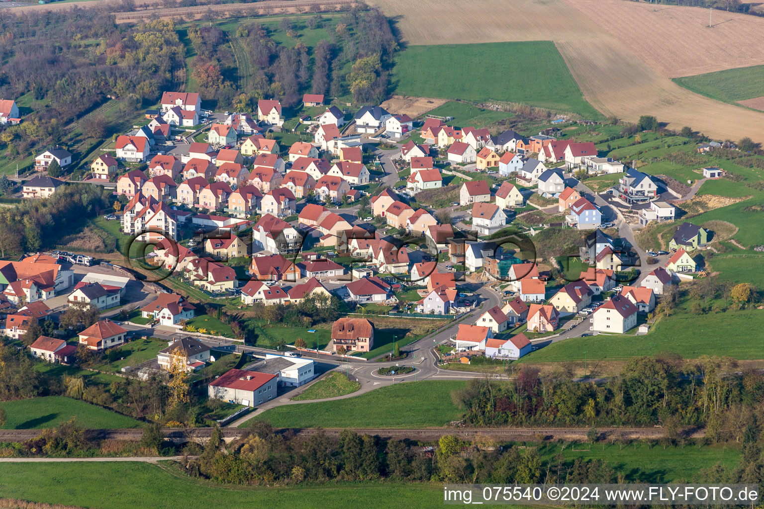 Vue aérienne de Soultz-sous-Forêts à Soultz-sous-Forêts dans le département Bas Rhin, France