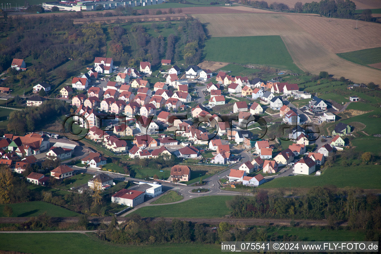 Vue oblique de Soultz-sous-Forêts dans le département Bas Rhin, France