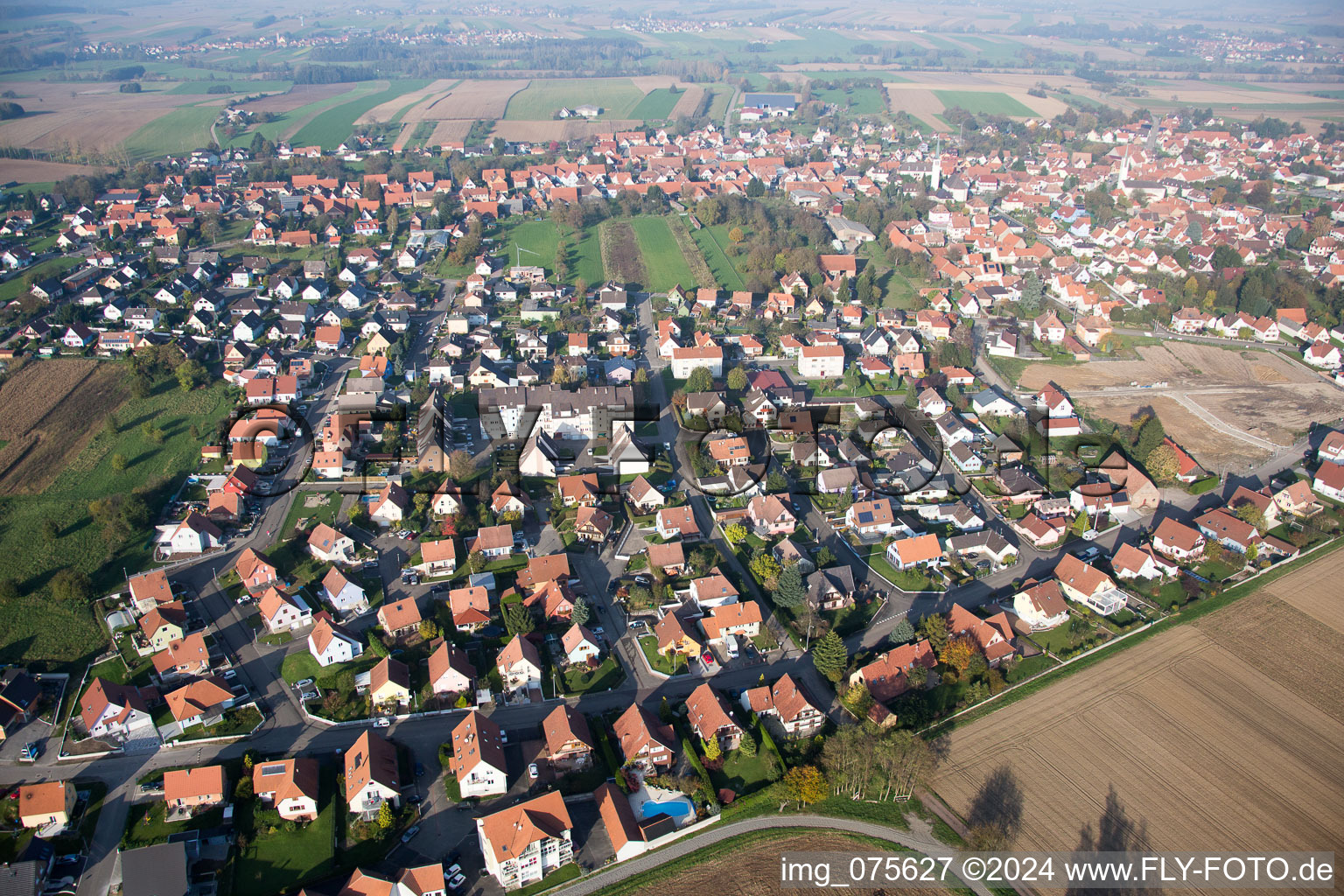 Vue aérienne de Hatten dans le département Bas Rhin, France