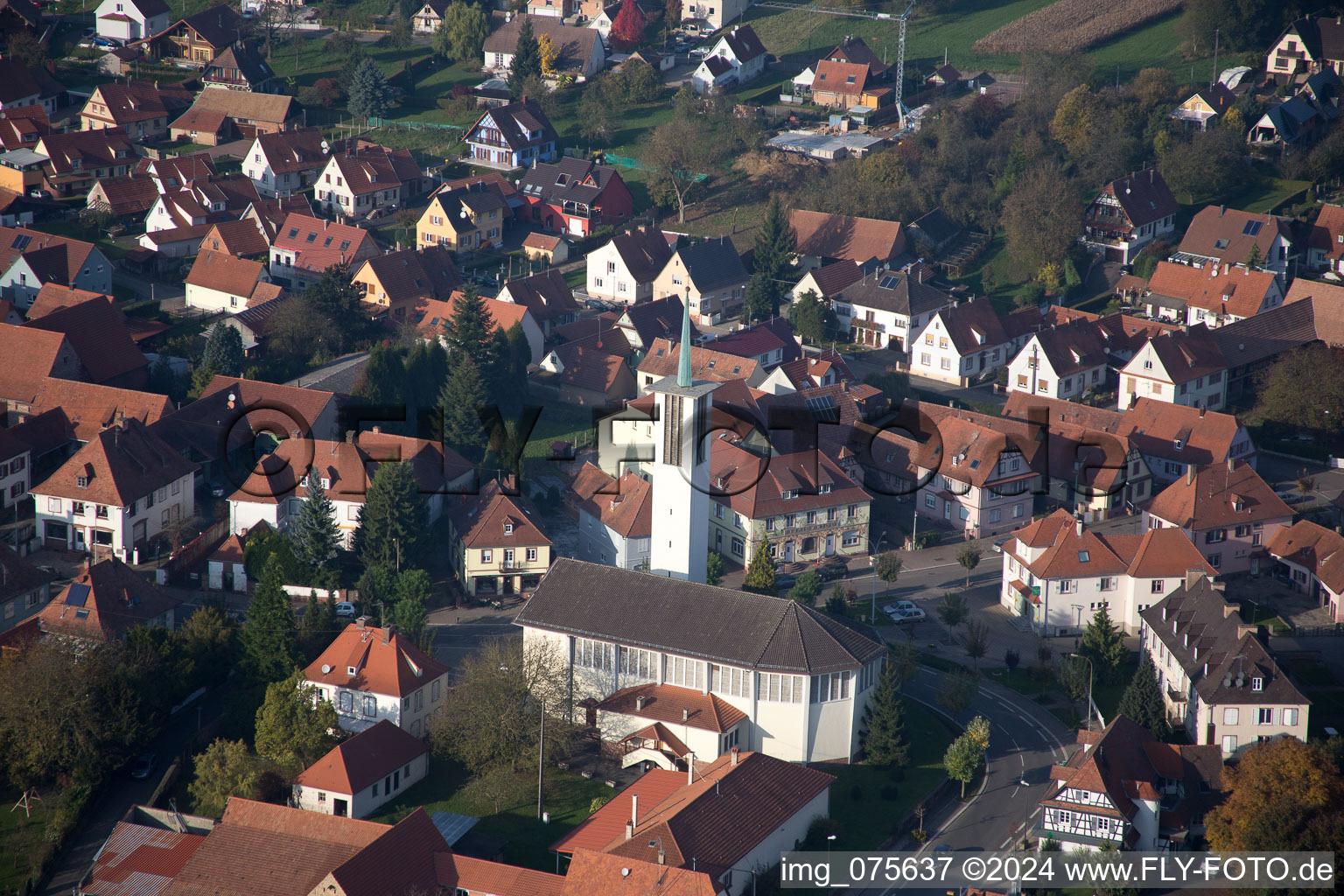 Vue oblique de Vue sur le village à Hatten dans le département Bas Rhin, France