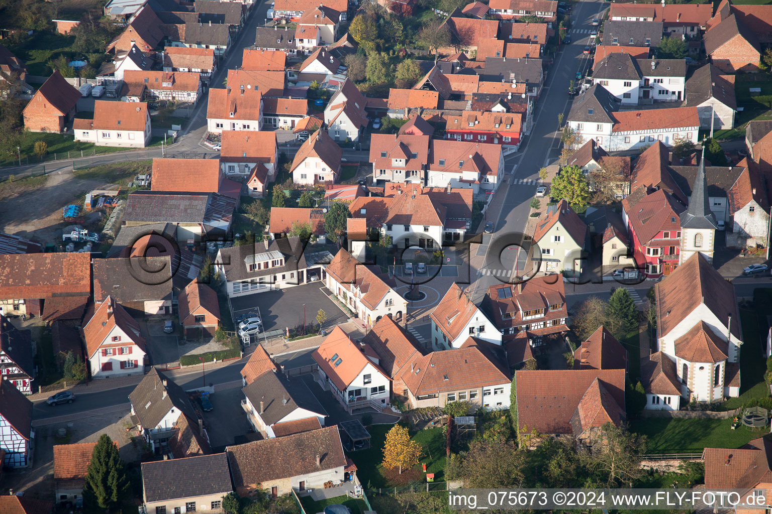 Vue aérienne de Niederrœdern dans le département Bas Rhin, France