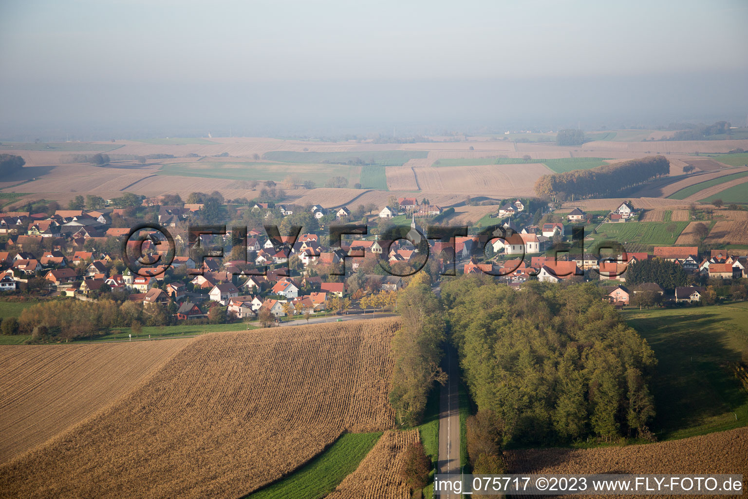 Vue aérienne de Wintzenbach dans le département Bas Rhin, France