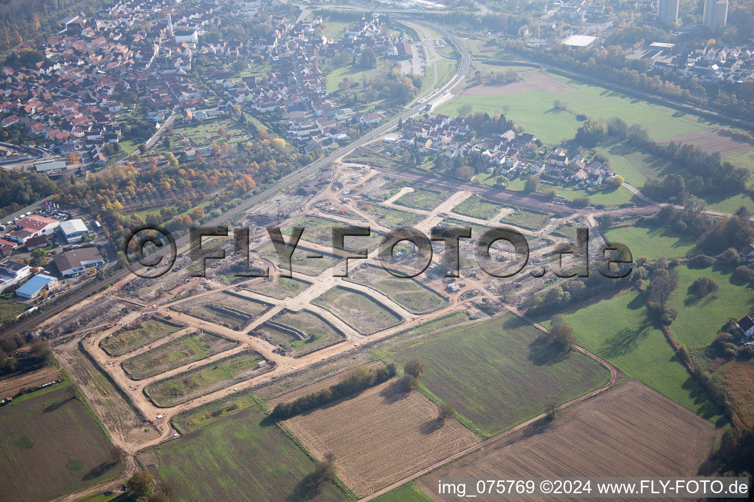 Vue oblique de Nouvelle zone de développement de Niederwiesen à Wörth am Rhein dans le département Rhénanie-Palatinat, Allemagne