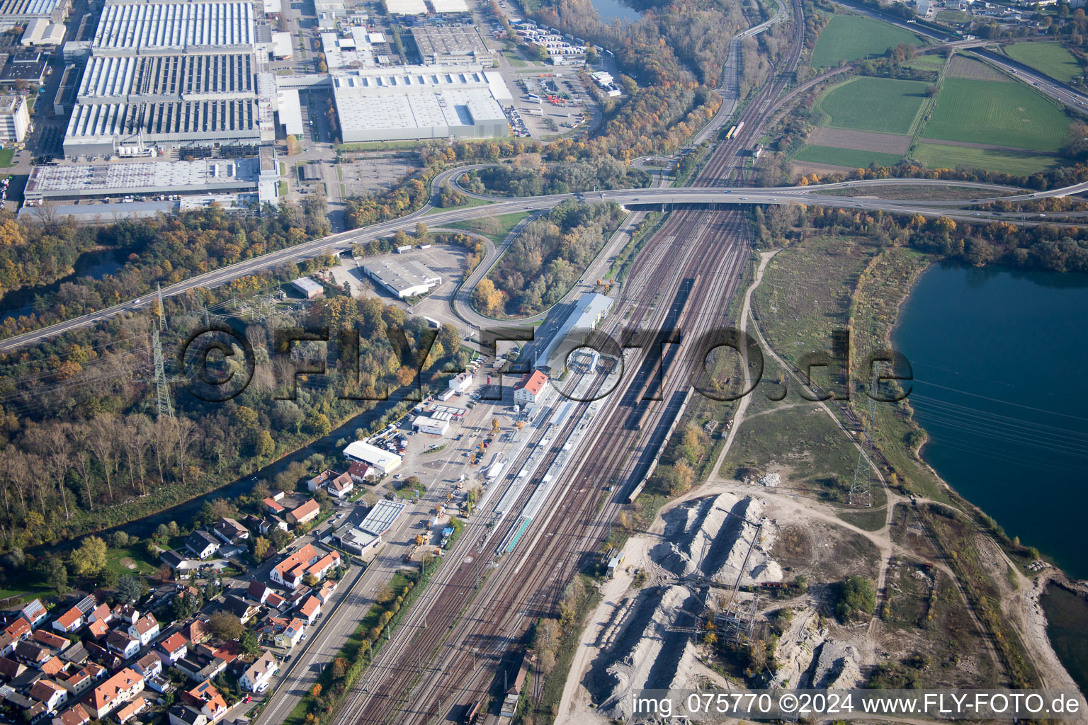 Vue aérienne de Wörth am Rhein dans le département Rhénanie-Palatinat, Allemagne