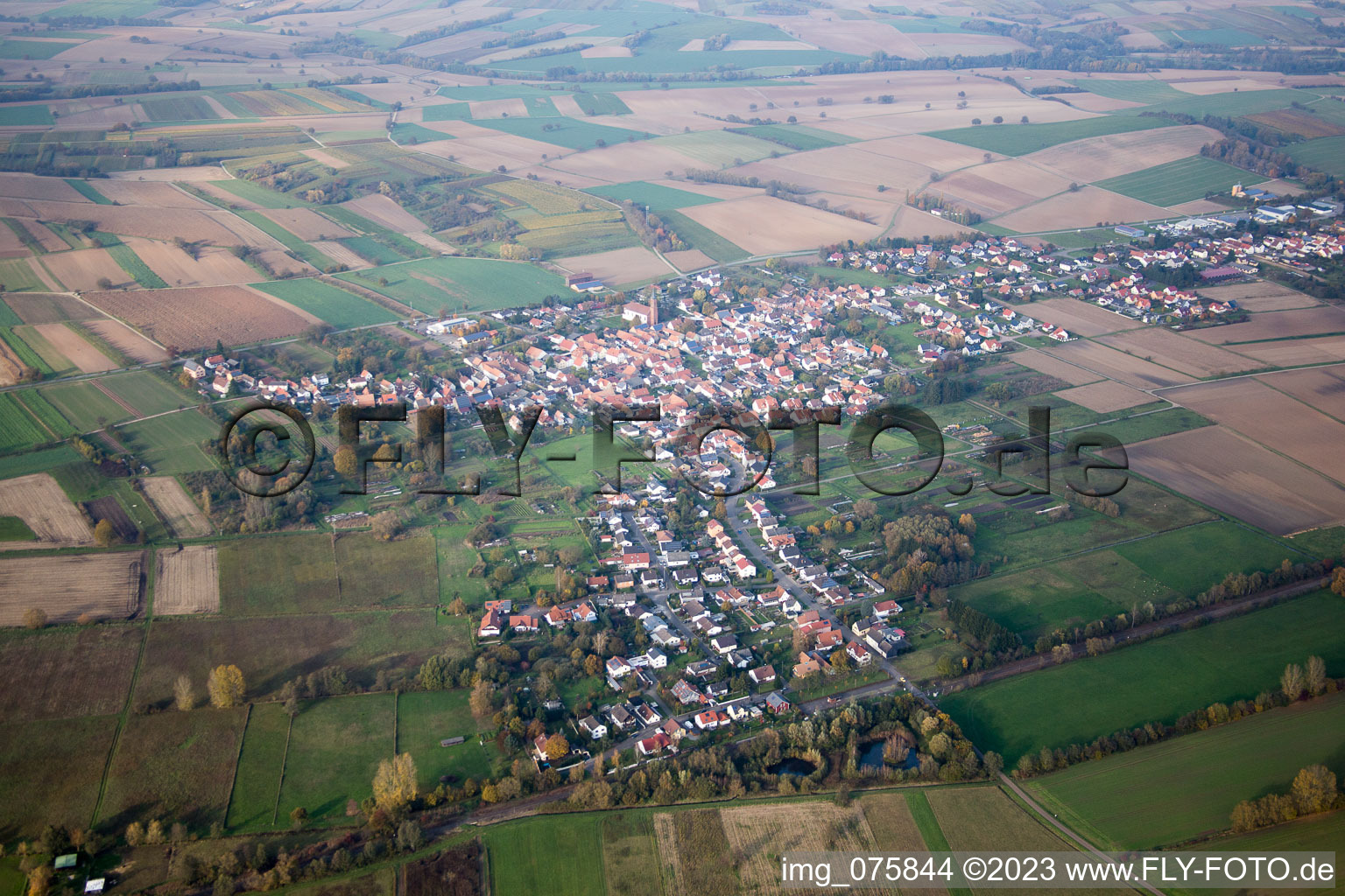 Enregistrement par drone de Kapsweyer dans le département Rhénanie-Palatinat, Allemagne