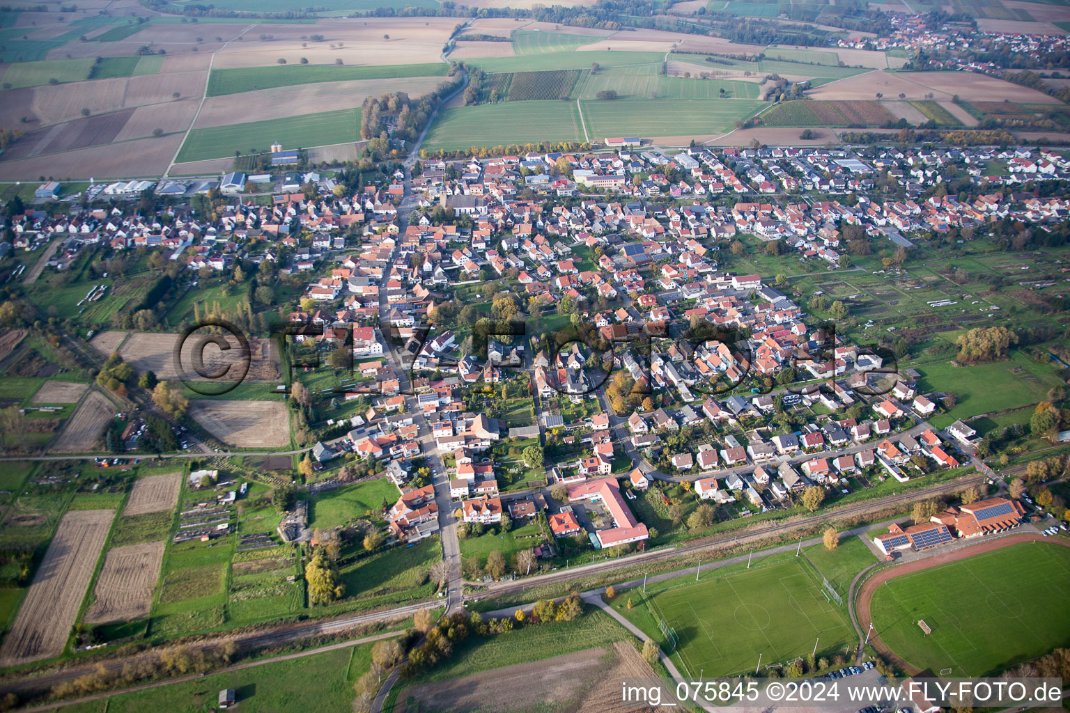 Steinfeld dans le département Rhénanie-Palatinat, Allemagne vue d'en haut