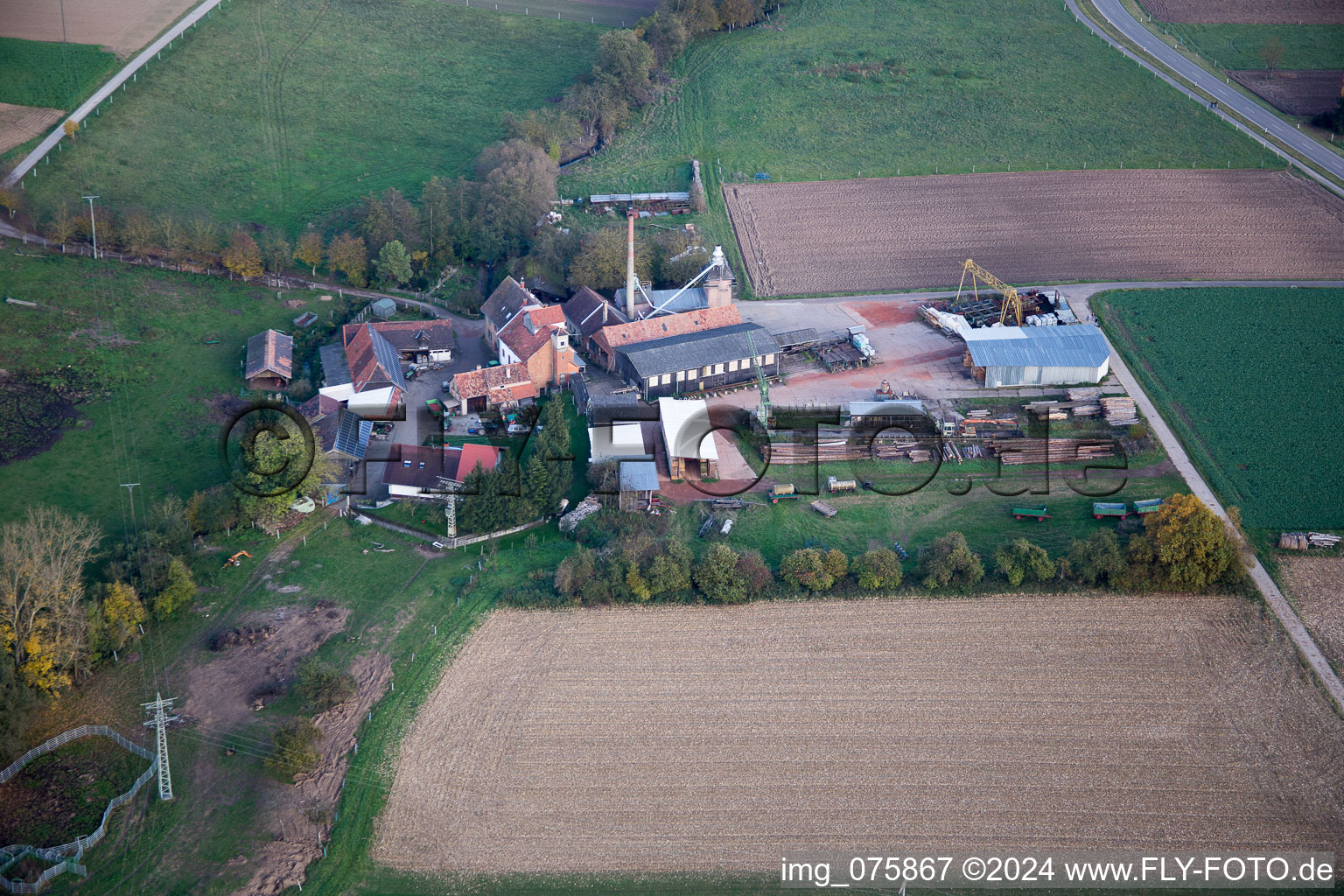 Vue aérienne de Moulin Schaidter à le quartier Schaidt in Wörth am Rhein dans le département Rhénanie-Palatinat, Allemagne