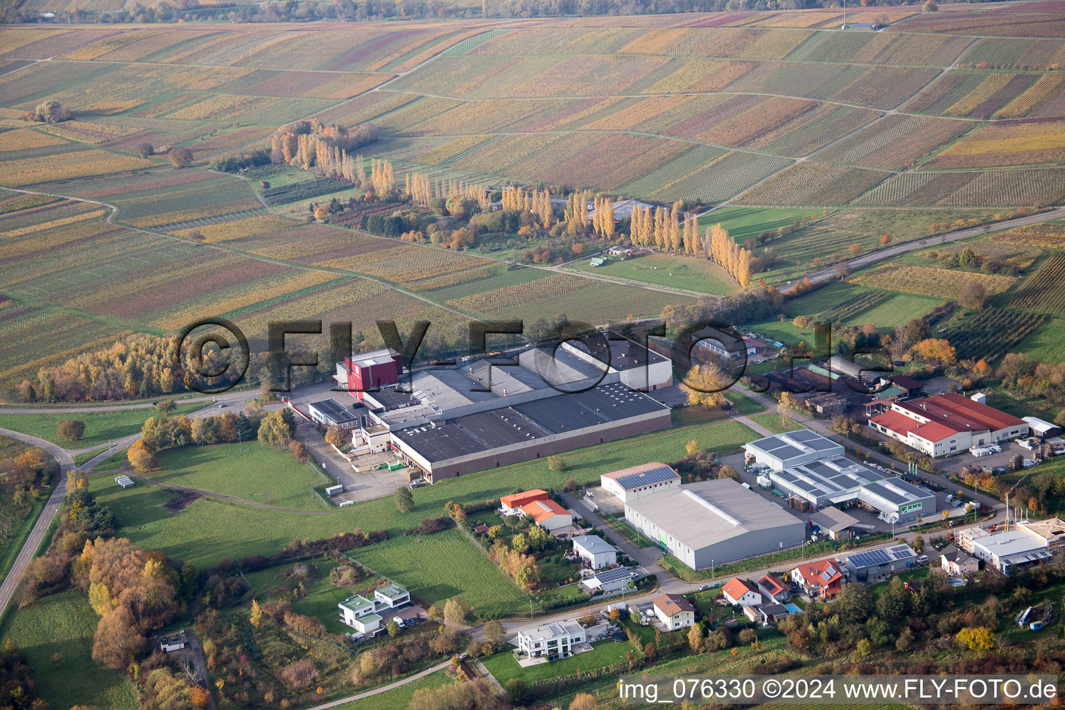 Vue aérienne de Grosspressereri à Ilbesheim bei Landau in der Pfalz dans le département Rhénanie-Palatinat, Allemagne