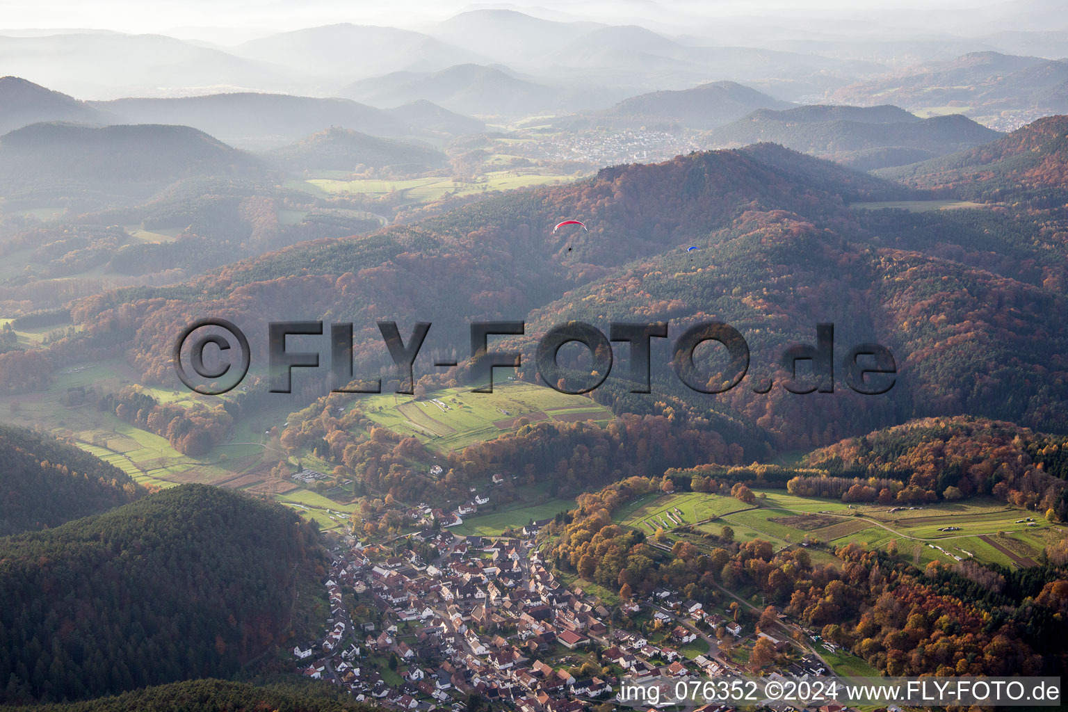 Vue aérienne de Vorderweidenthal dans le département Rhénanie-Palatinat, Allemagne