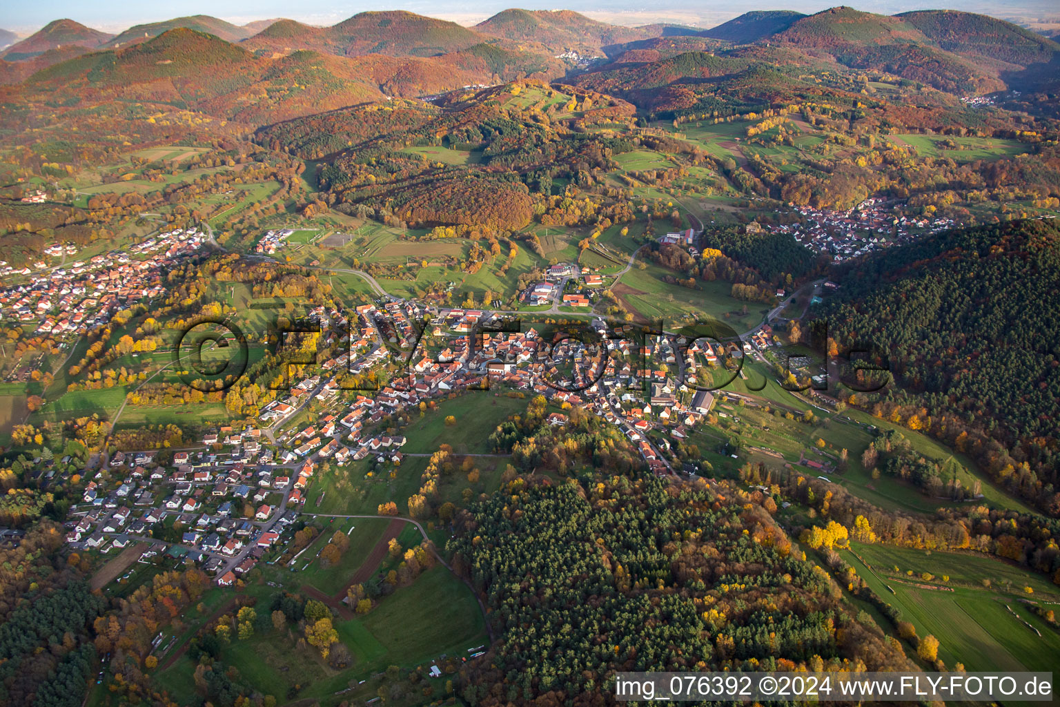 Vue aérienne de Quartier Gossersweiler in Gossersweiler-Stein dans le département Rhénanie-Palatinat, Allemagne
