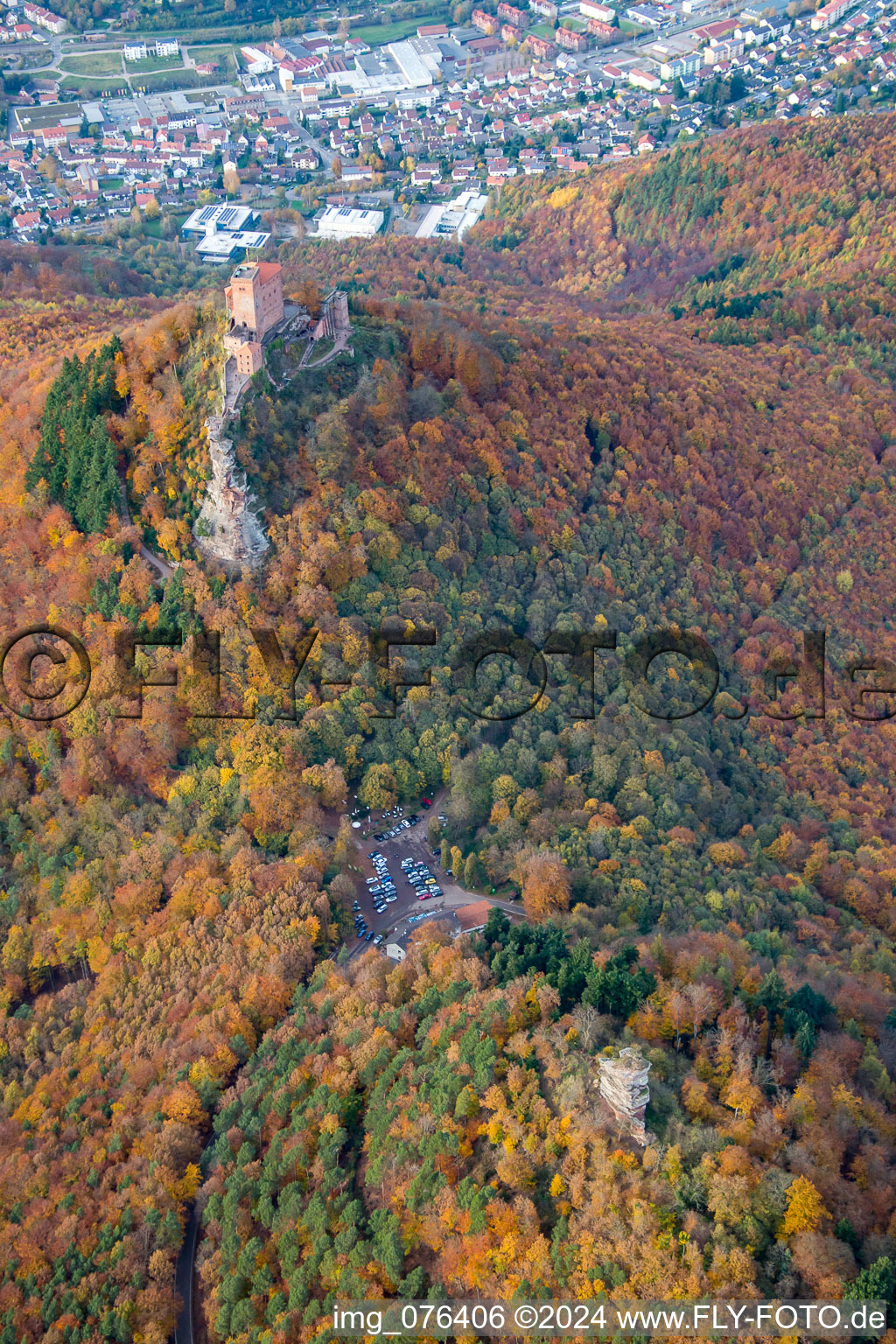 Vue aérienne de Parking des Trifels à Leinsweiler dans le département Rhénanie-Palatinat, Allemagne