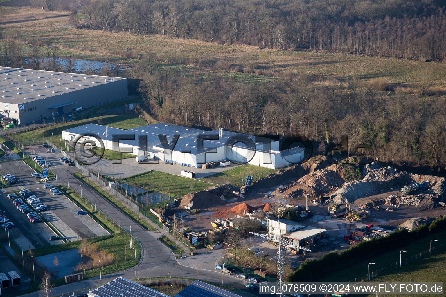 Vue oblique de Zone industrielle Horst, Alfa Aesar GmbH à le quartier Minderslachen in Kandel dans le département Rhénanie-Palatinat, Allemagne