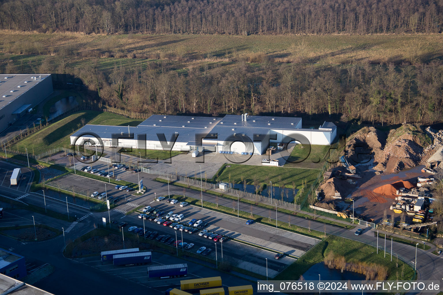 Zone industrielle Horst, Alfa Aesar GmbH à le quartier Minderslachen in Kandel dans le département Rhénanie-Palatinat, Allemagne du point de vue du drone