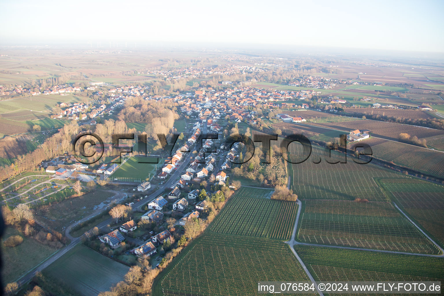 Vue aérienne de Camping dans le Klingbachtal à le quartier Klingen in Heuchelheim-Klingen dans le département Rhénanie-Palatinat, Allemagne