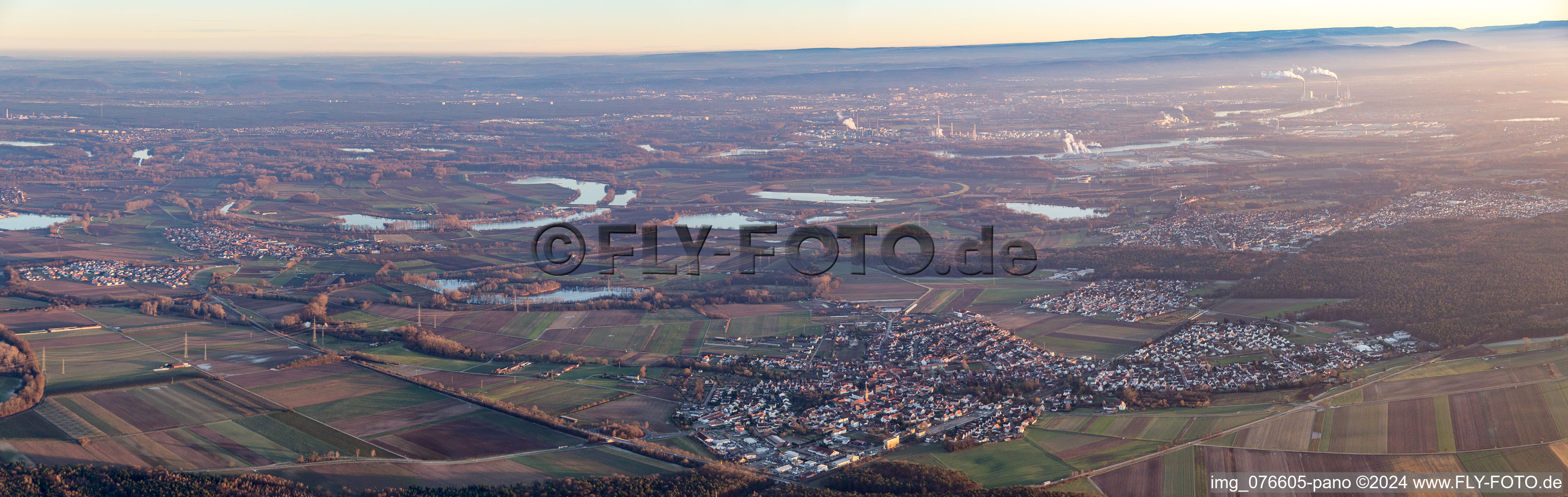 Vue aérienne de Panorama à Rheinzabern dans le département Rhénanie-Palatinat, Allemagne