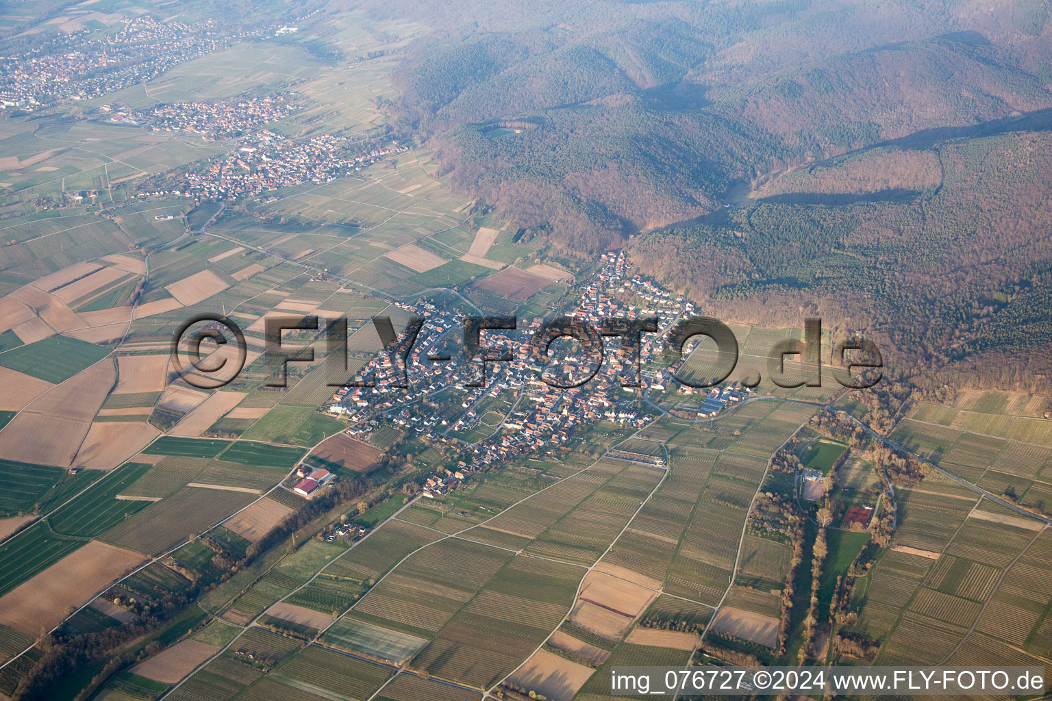 Oberotterbach dans le département Rhénanie-Palatinat, Allemagne vue d'en haut