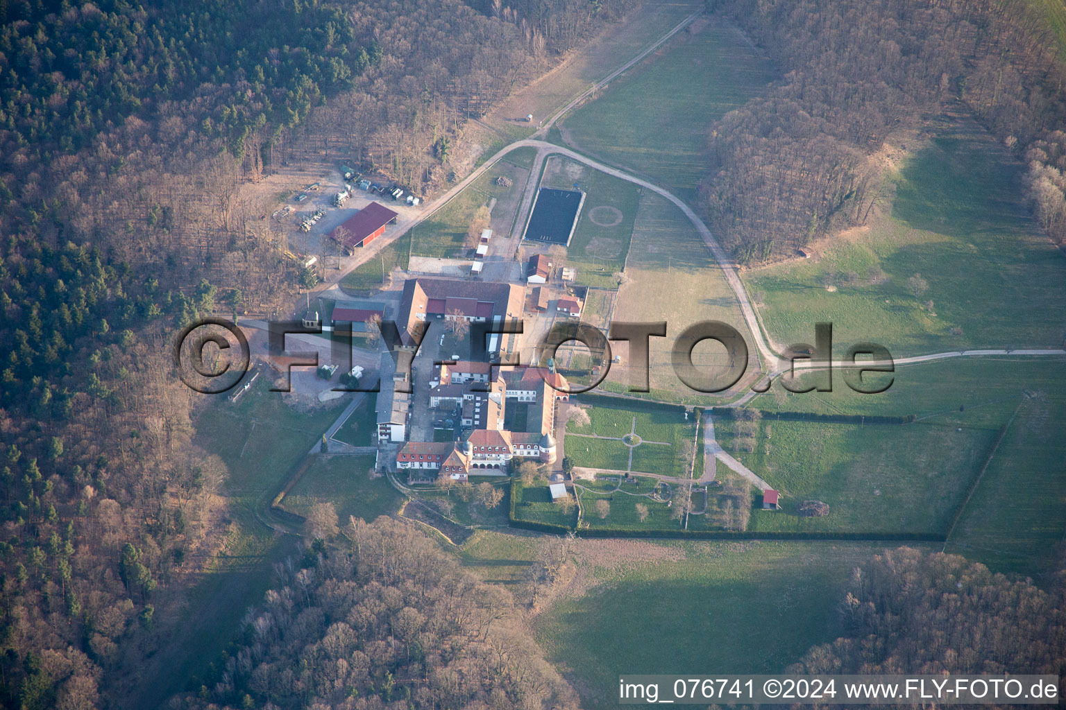 Vue d'oiseau de Bad Bergzabern dans le département Rhénanie-Palatinat, Allemagne