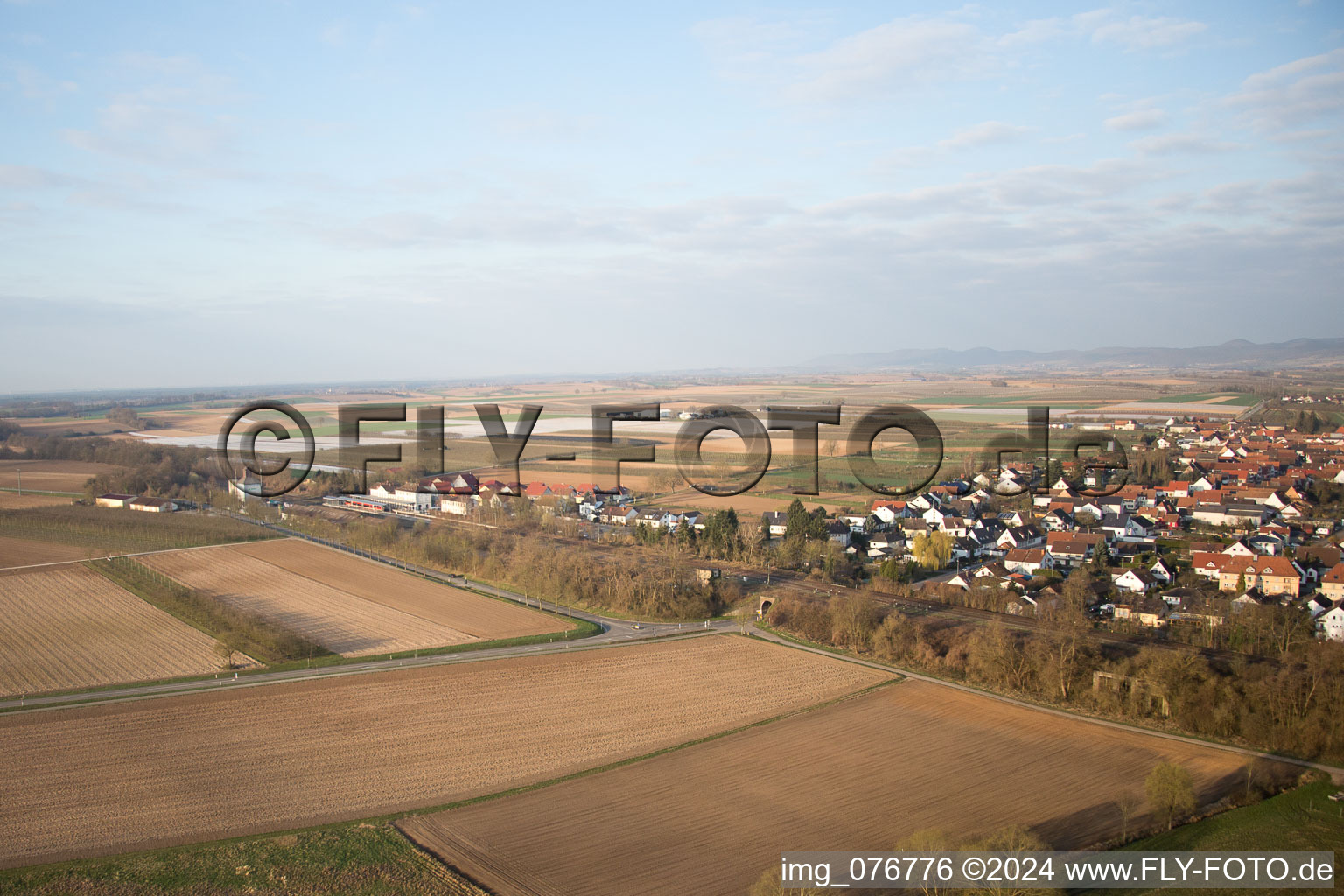 Winden dans le département Rhénanie-Palatinat, Allemagne d'un drone