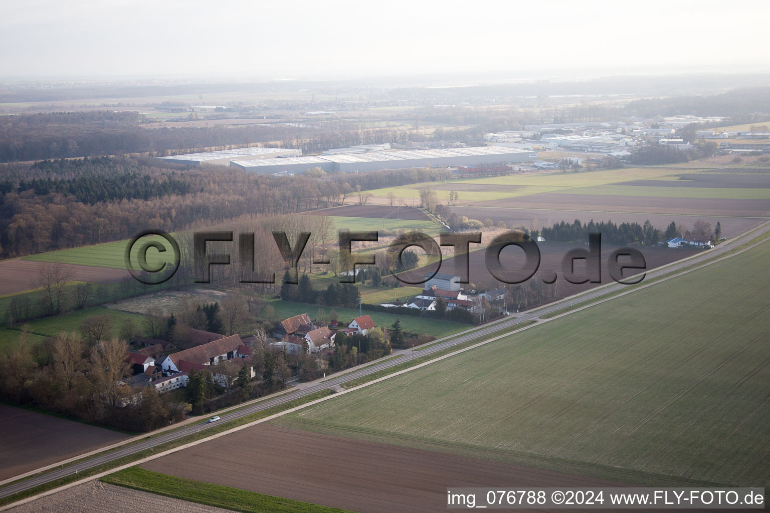 Enregistrement par drone de Höfen dans le département Rhénanie-Palatinat, Allemagne