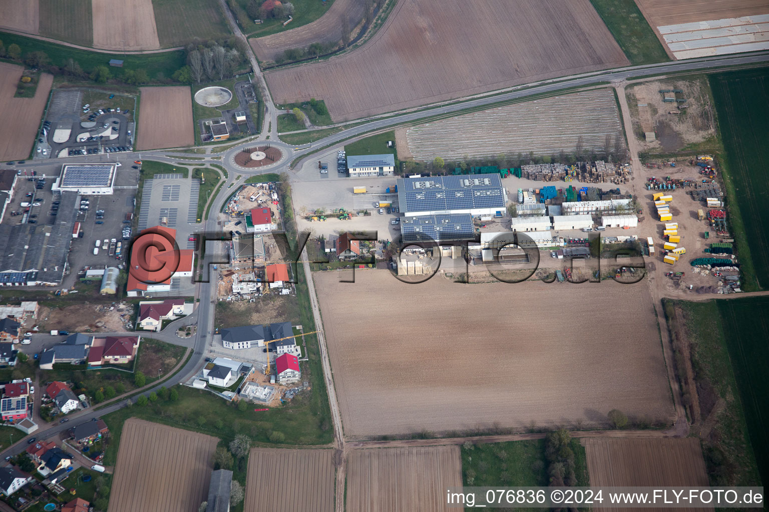 Vue d'oiseau de Harthausen dans le département Rhénanie-Palatinat, Allemagne