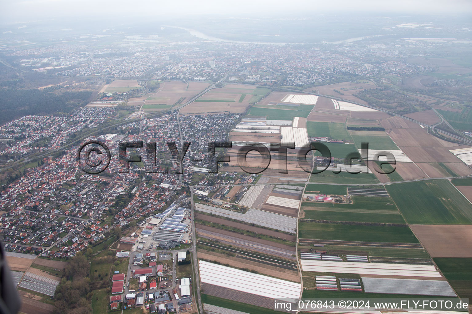 Vue aérienne de Dudenhofen dans le département Rhénanie-Palatinat, Allemagne