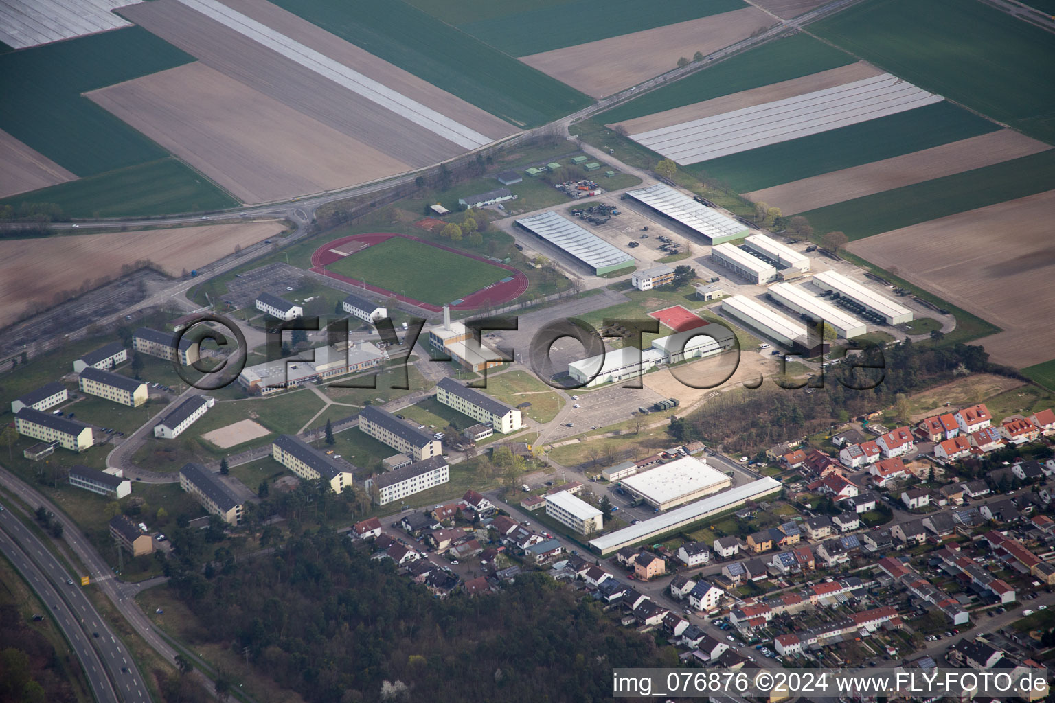 Vue aérienne de Bundeswehr à Speyer dans le département Rhénanie-Palatinat, Allemagne