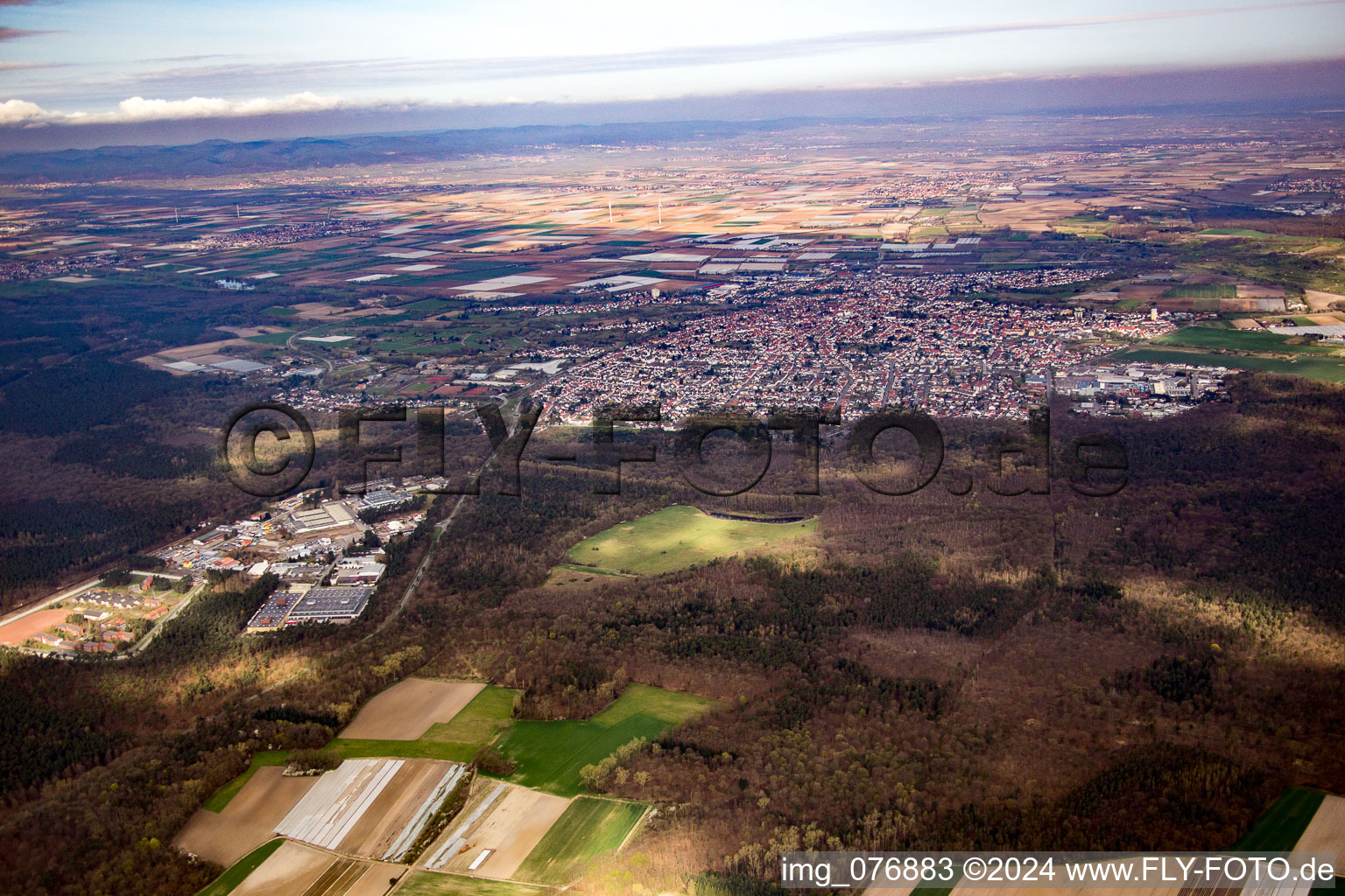 Photographie aérienne de Schifferstadt dans le département Rhénanie-Palatinat, Allemagne