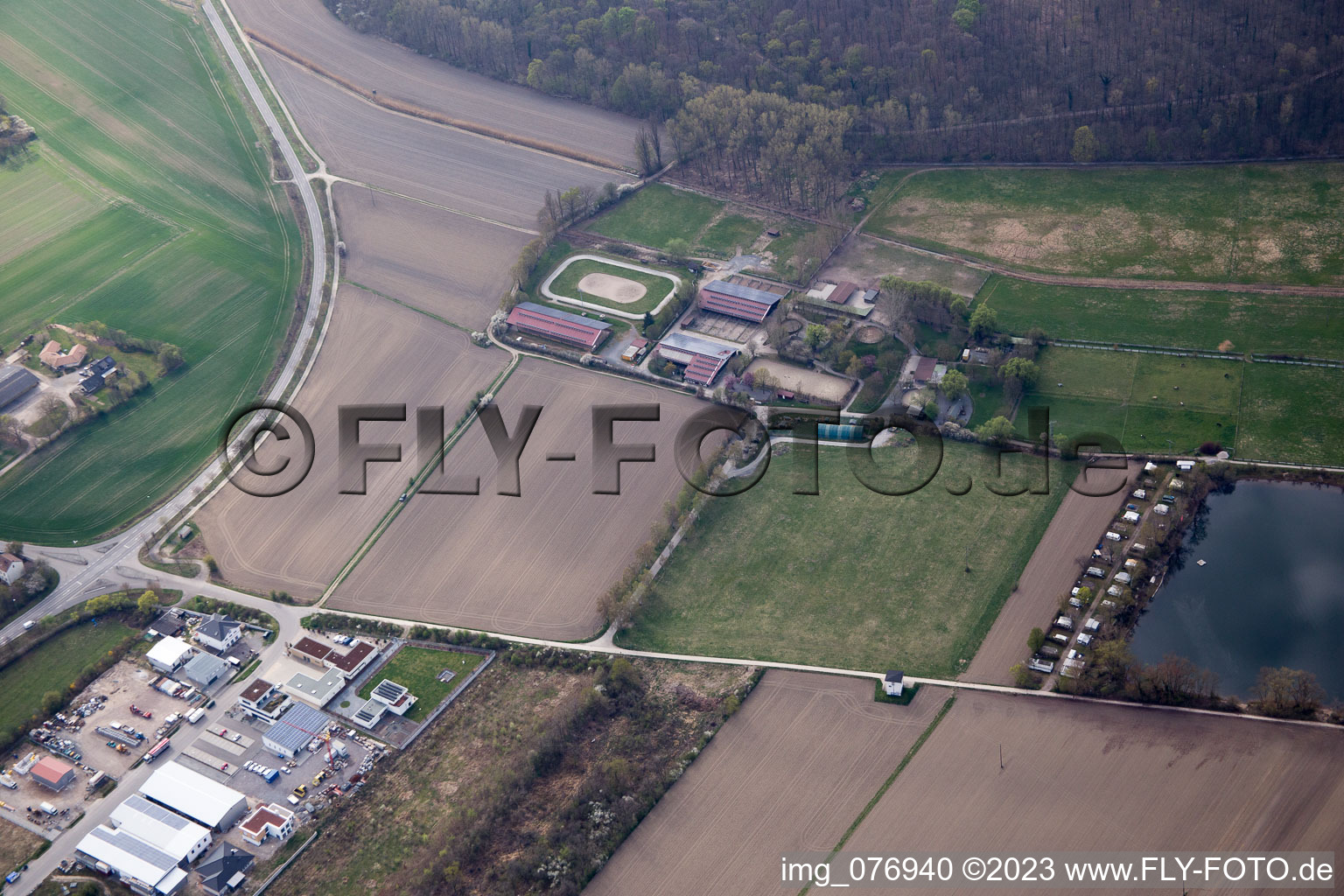 Vue aérienne de Rexhof à Altrip dans le département Rhénanie-Palatinat, Allemagne
