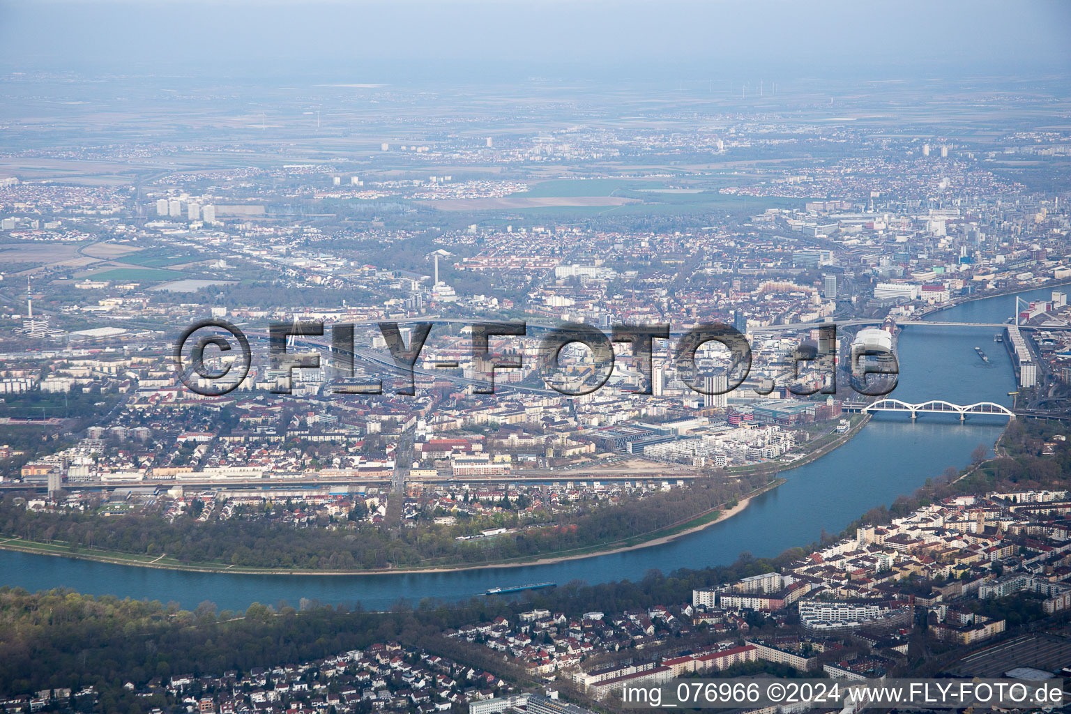 Photographie aérienne de Quartier Süd in Ludwigshafen am Rhein dans le département Rhénanie-Palatinat, Allemagne