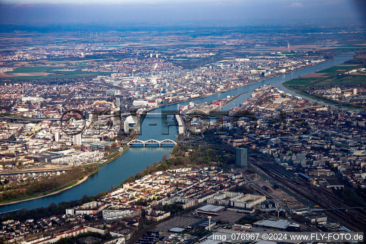 Vue aérienne de Quartier Lindenhof in Mannheim dans le département Bade-Wurtemberg, Allemagne