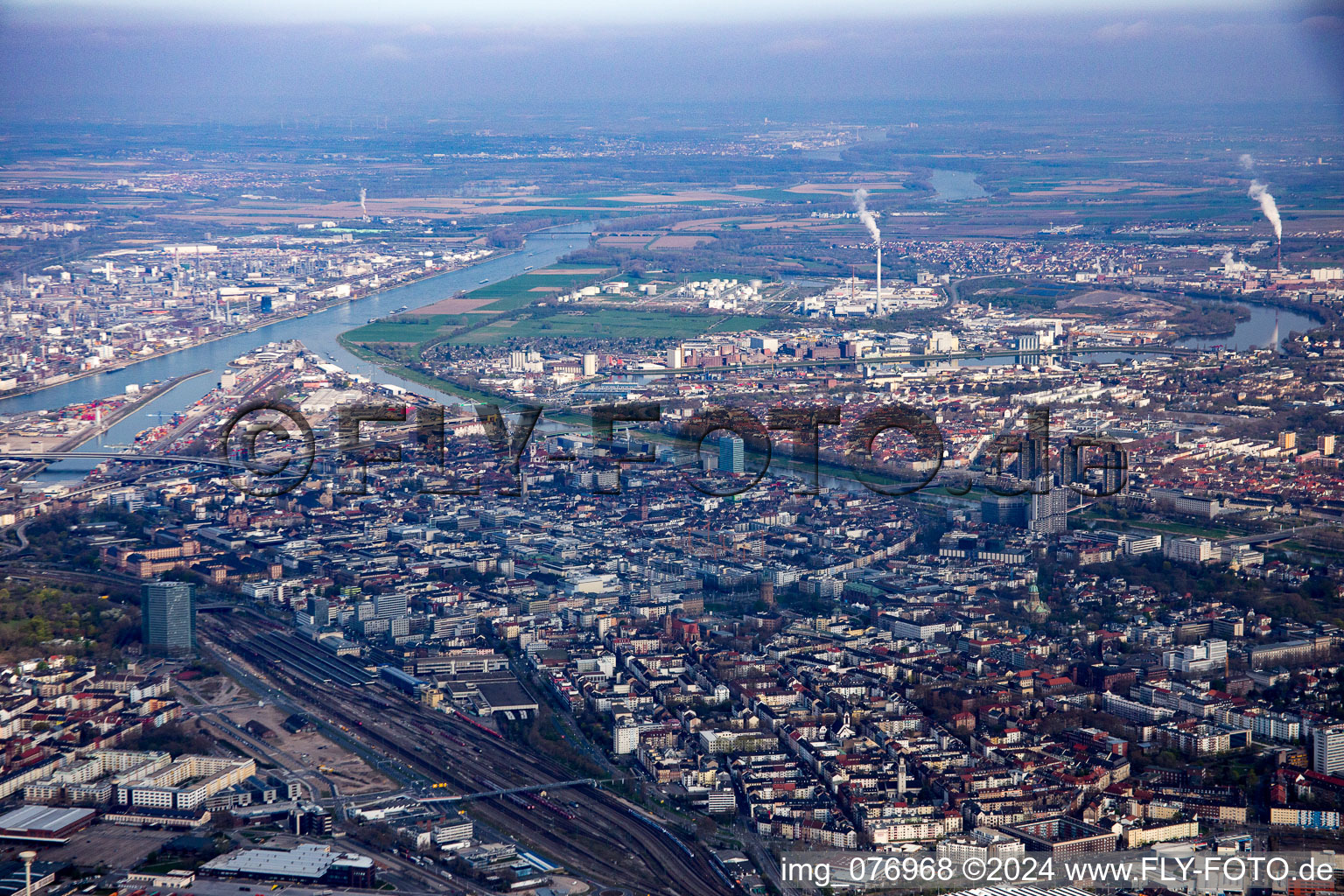 Vue aérienne de Quartier Innenstadt in Mannheim dans le département Bade-Wurtemberg, Allemagne