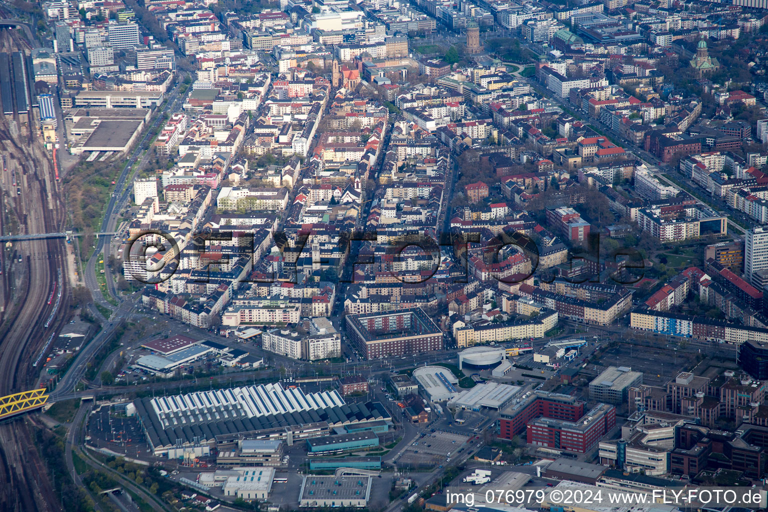 Vue aérienne de Quartier Schwetzingerstadt in Mannheim dans le département Bade-Wurtemberg, Allemagne