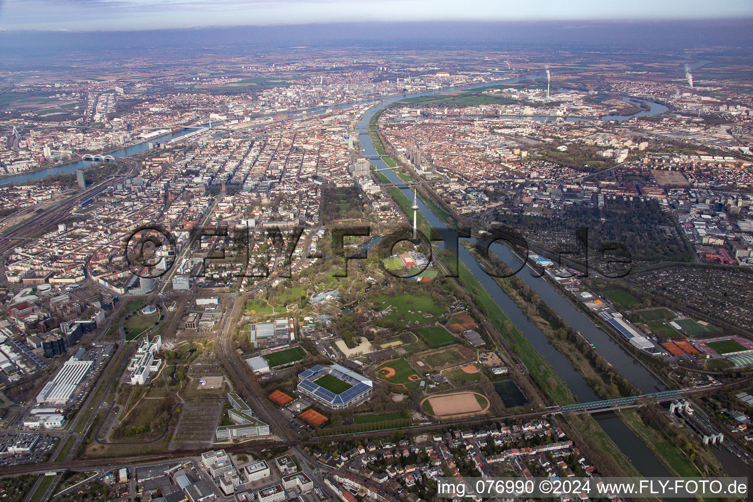 Vue aérienne de Quartier Oststadt in Mannheim dans le département Bade-Wurtemberg, Allemagne