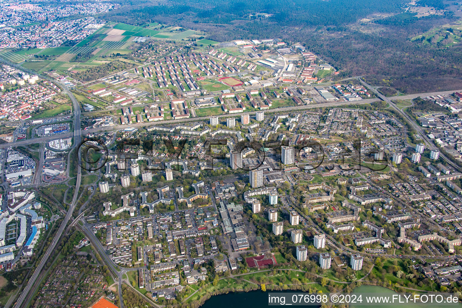 Vue aérienne de Zone de peuplement à le quartier Vogelstang in Mannheim dans le département Bade-Wurtemberg, Allemagne