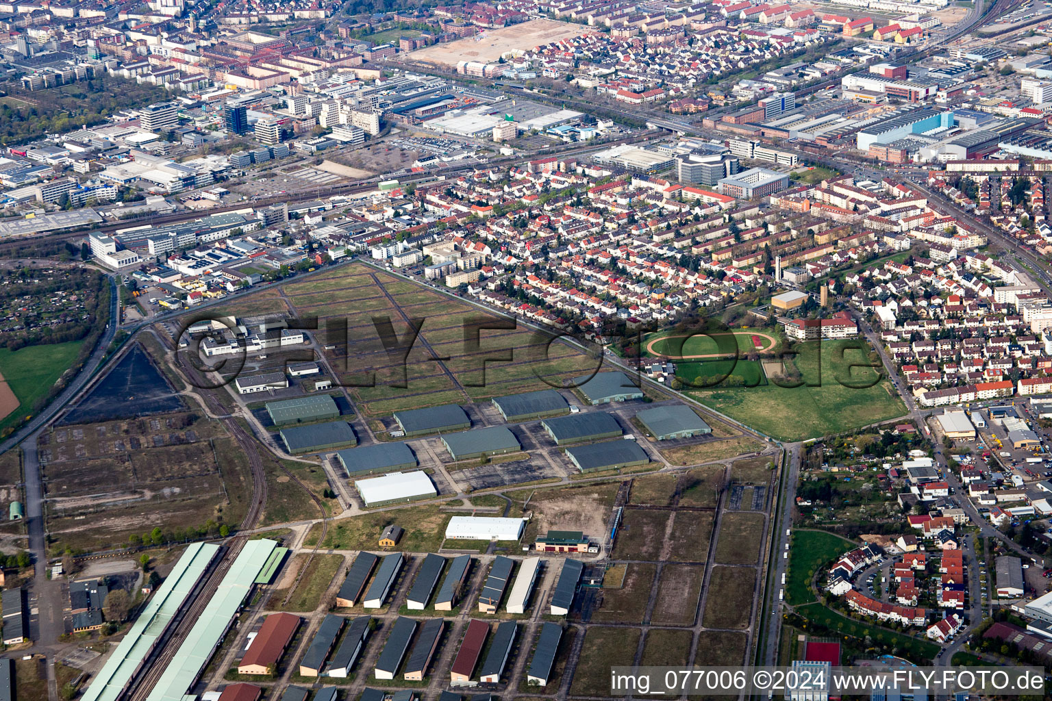 Vue aérienne de A l'Aubuckel à le quartier Käfertal in Mannheim dans le département Bade-Wurtemberg, Allemagne