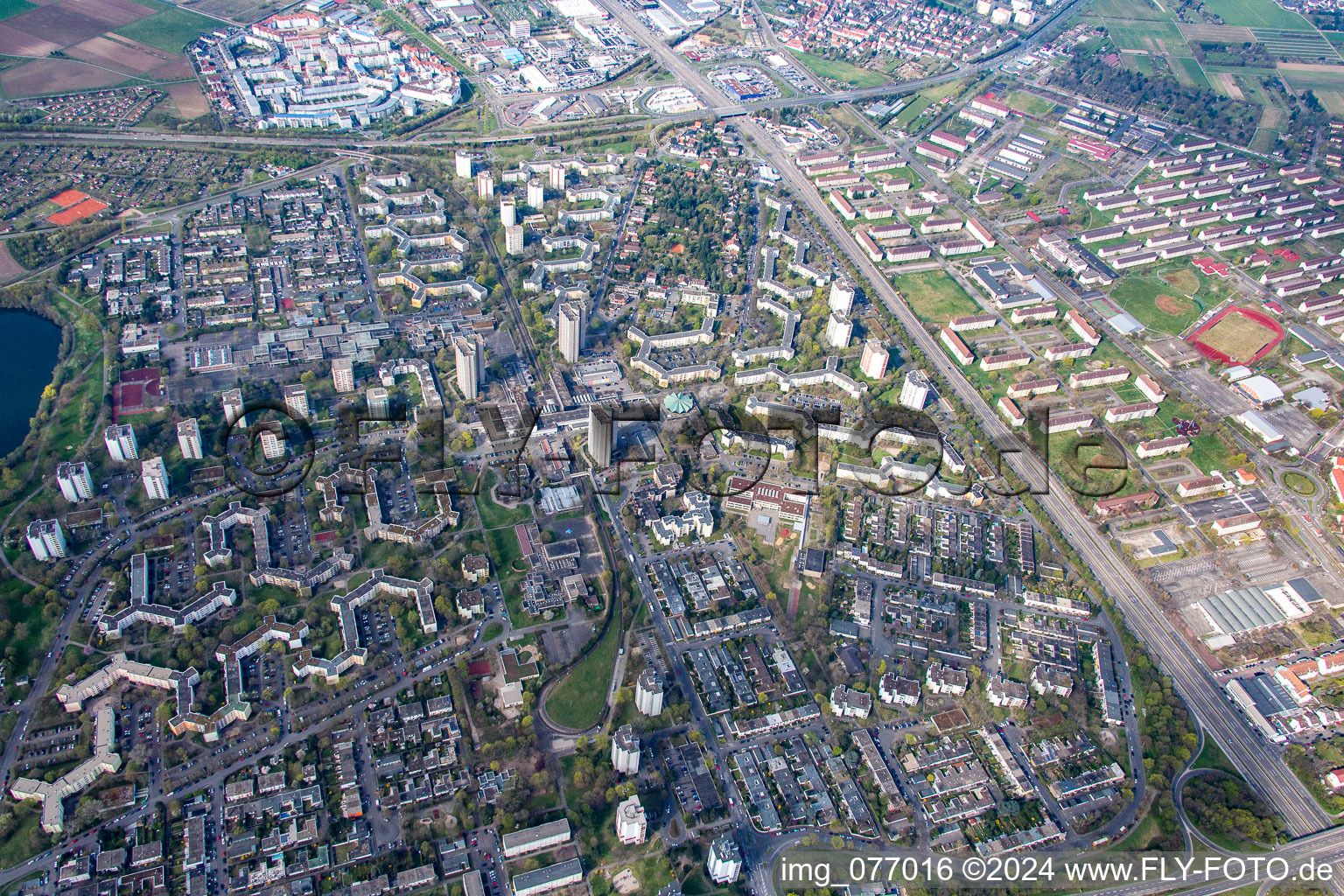 Vue aérienne de Règlement de la zone résidentielle Vogelstang à le quartier Vogelstang in Mannheim dans le département Bade-Wurtemberg, Allemagne