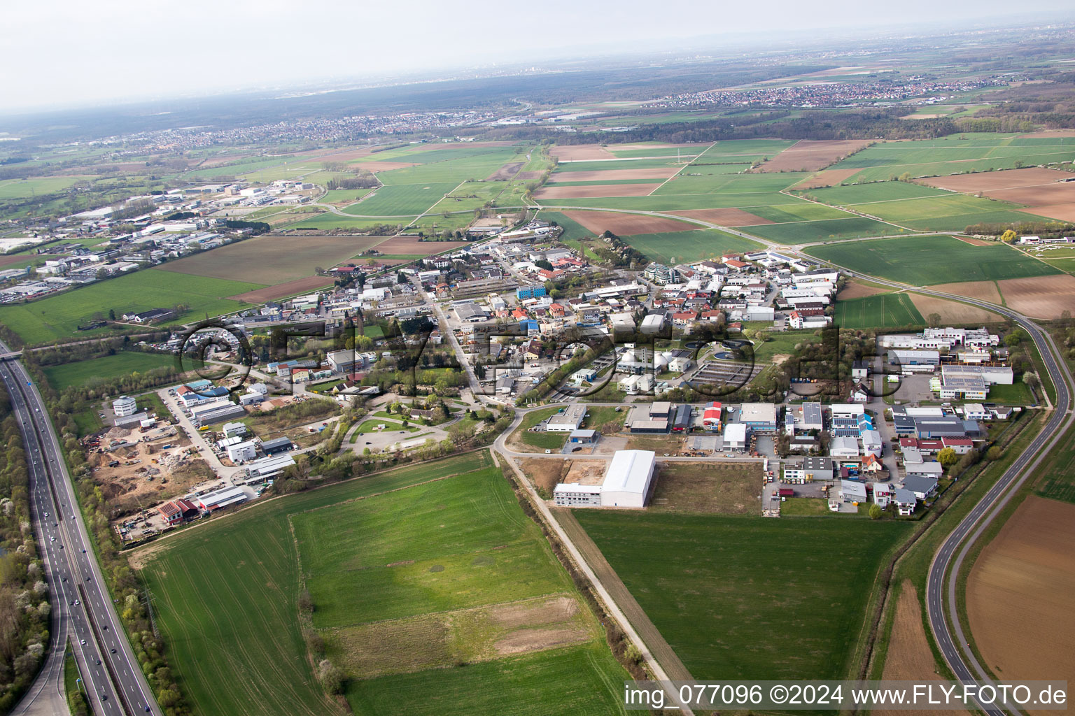 Bensheim dans le département Hesse, Allemagne depuis l'avion