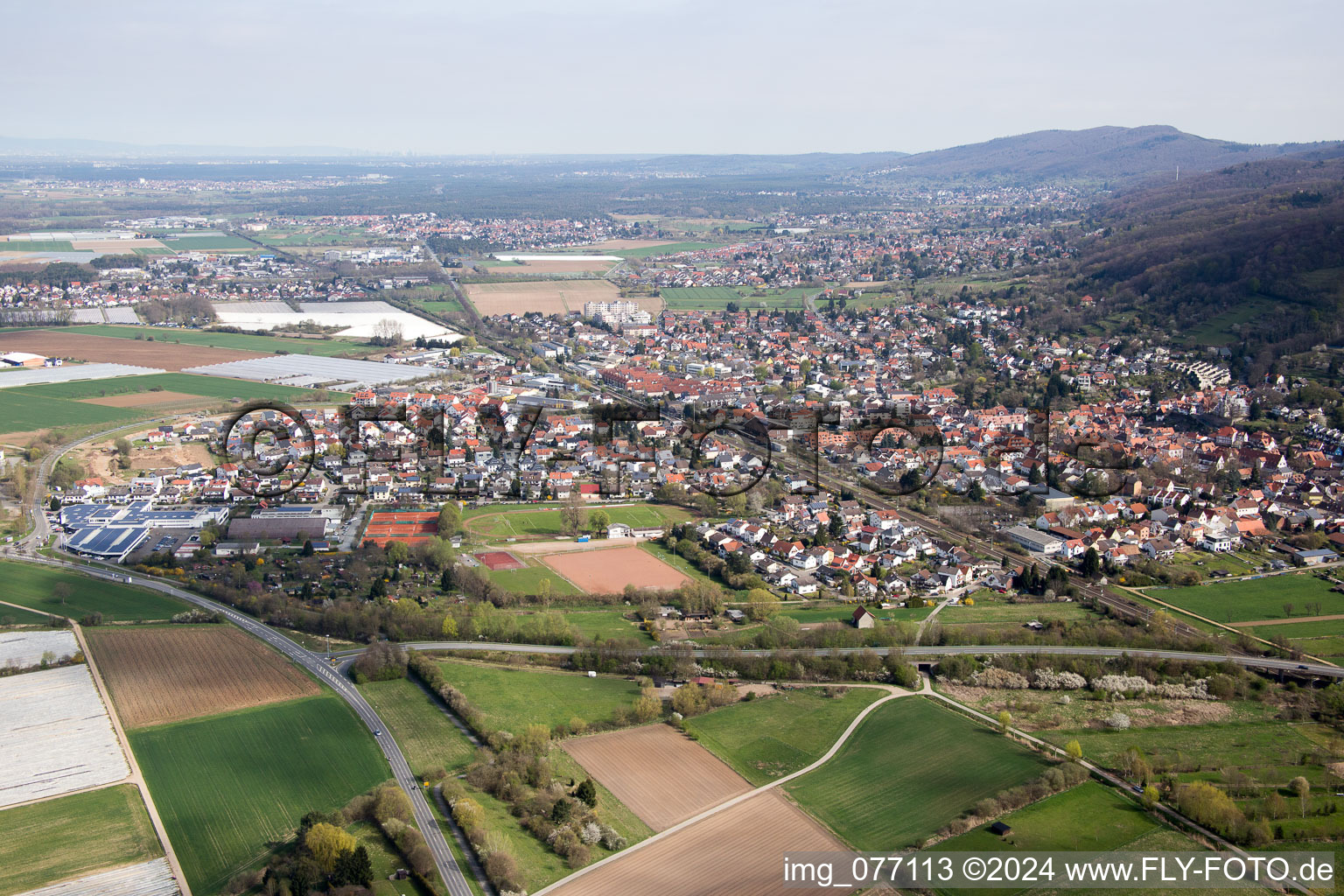 Photographie aérienne de Zwingenberg dans le département Hesse, Allemagne