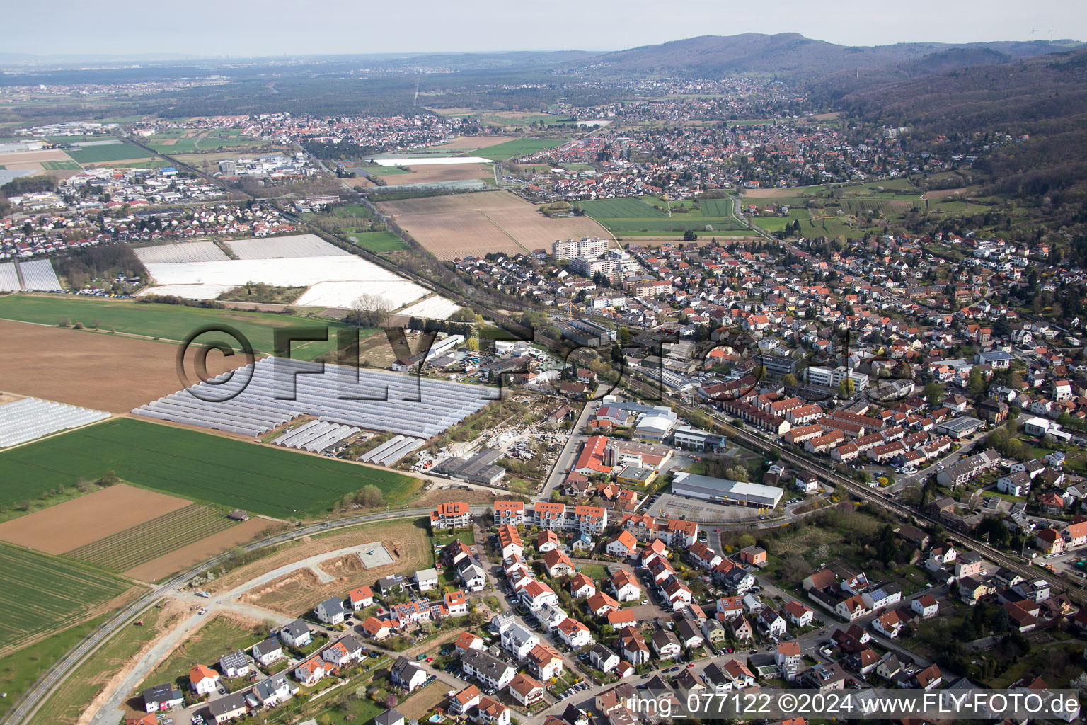 Enregistrement par drone de Zwingenberg dans le département Hesse, Allemagne