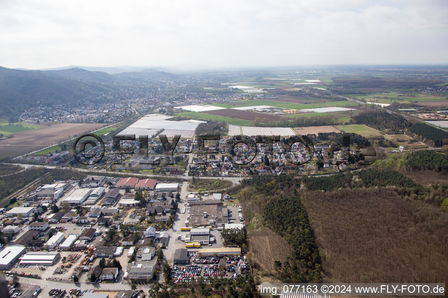 Alsbach-Hähnlein dans le département Hesse, Allemagne du point de vue du drone