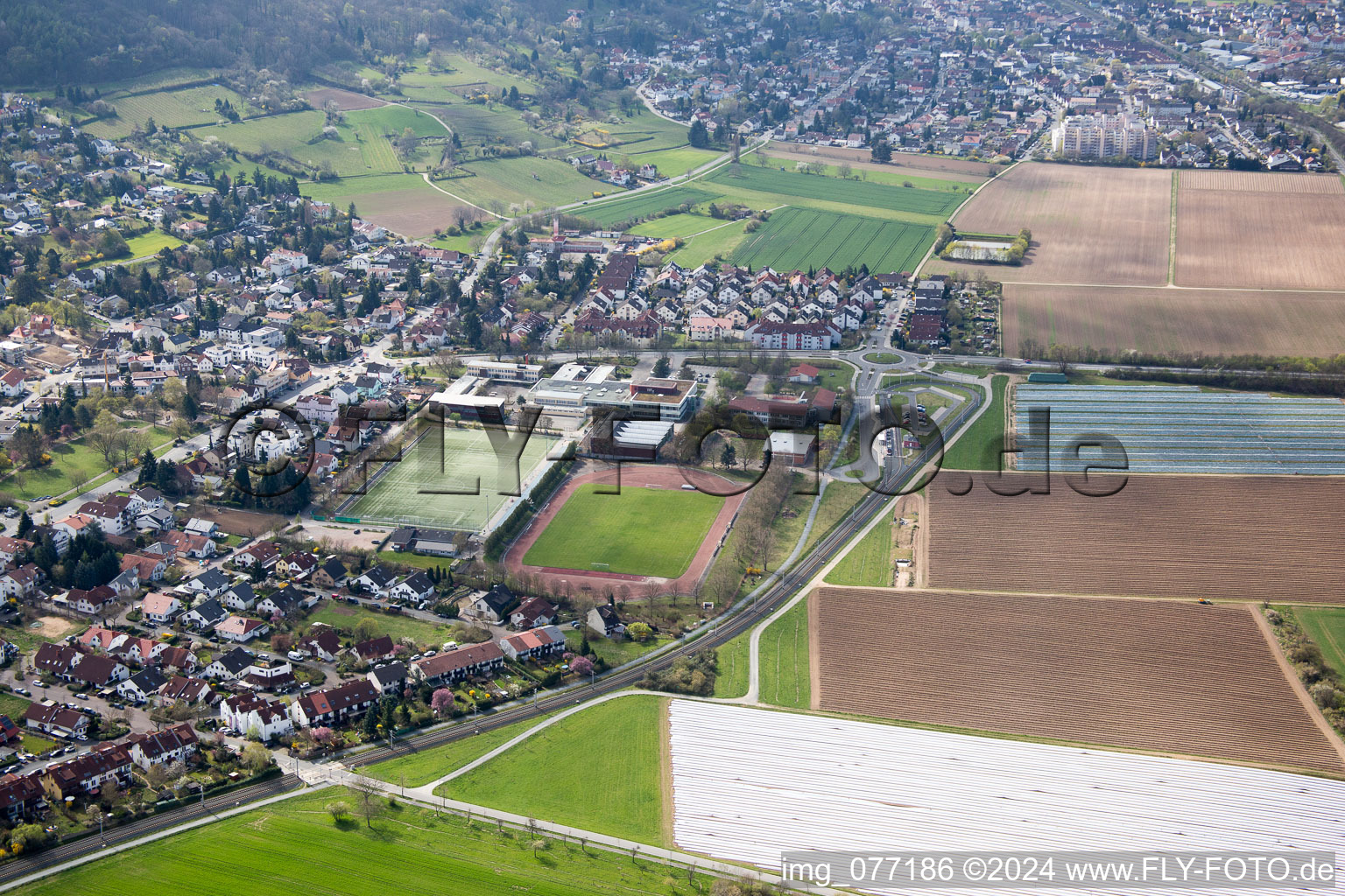 Vue aérienne de FC Alsbach eV à Alsbach-Hähnlein dans le département Hesse, Allemagne